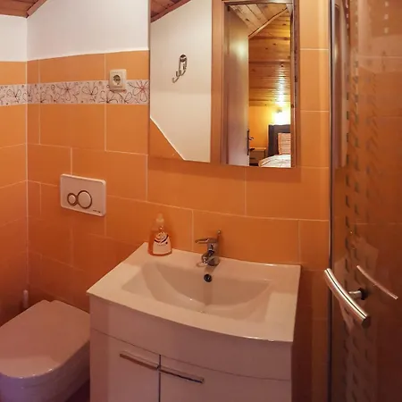 Rooms With Shared Kitchen Zver, Great For Hikers Hudajuzna Exterior photo
