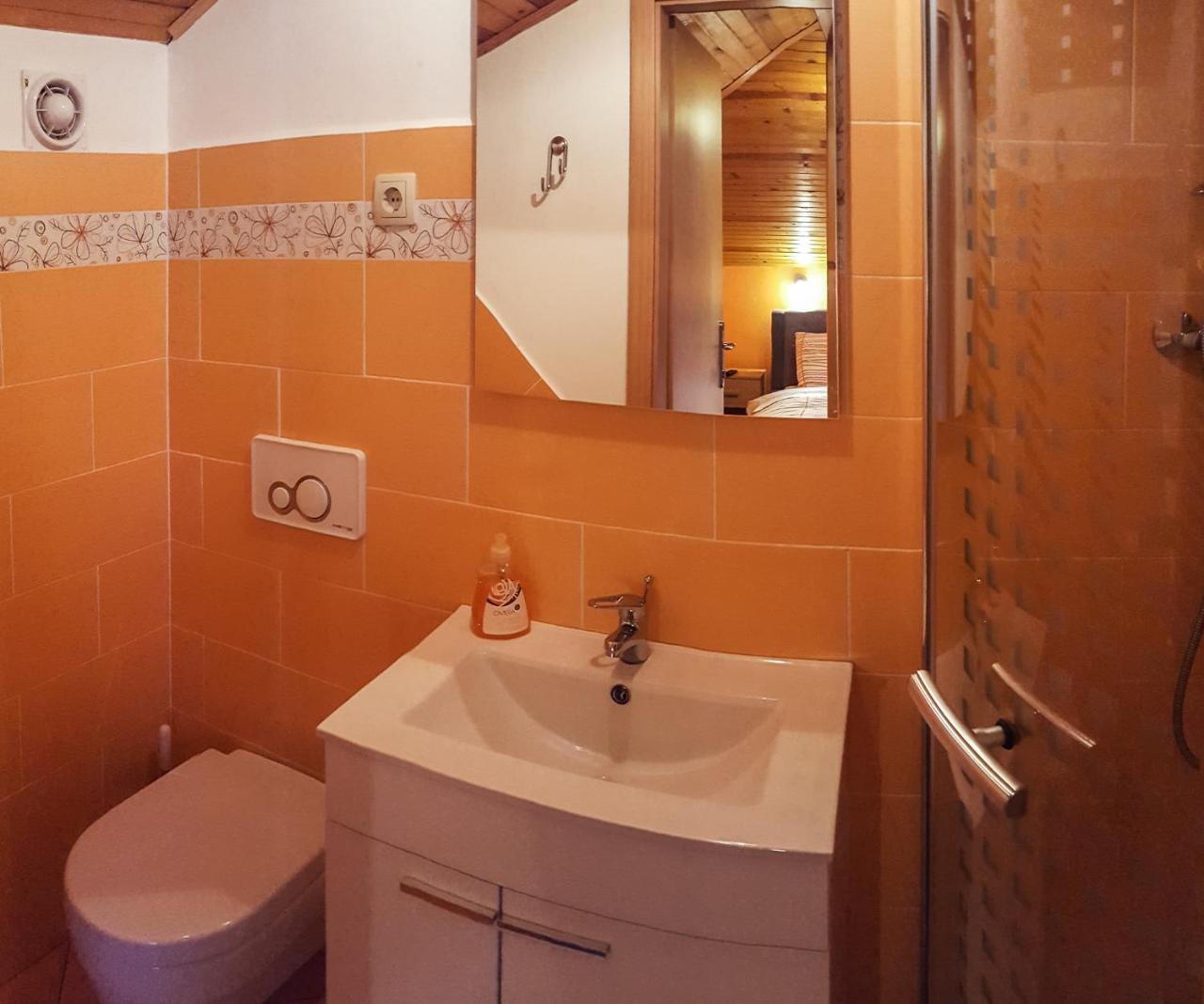 With Shared Kitchen Zver, Great For Hikers Apartment